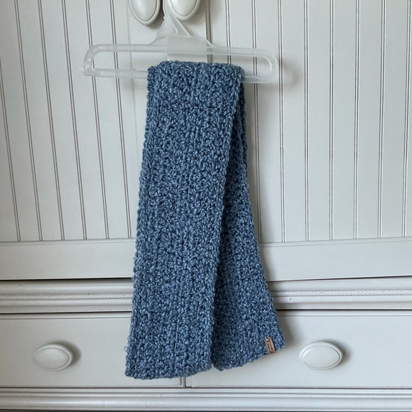 New Hand Crocheted Winter Scarf 🧣 - Picture 2 of 7